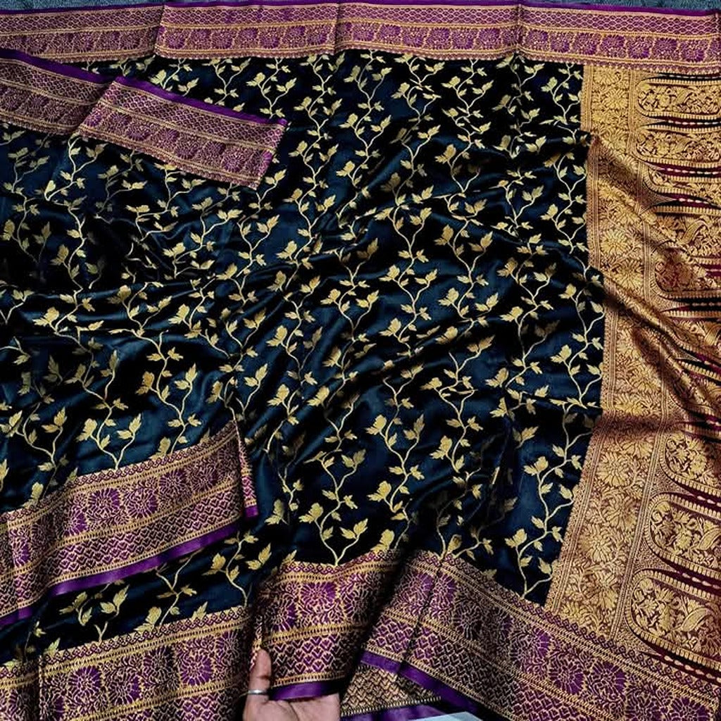 ব্লাউজ পিস সহ কালো কালার জরি কাতান শাড়ি - JT2