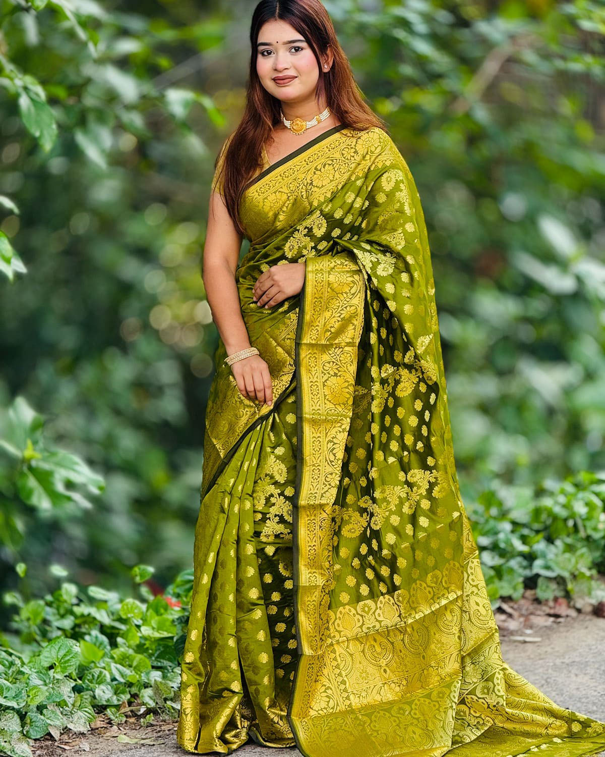 ব্লাউজ পিস সহ সফট লতা কাতান শাড়ি - LT3