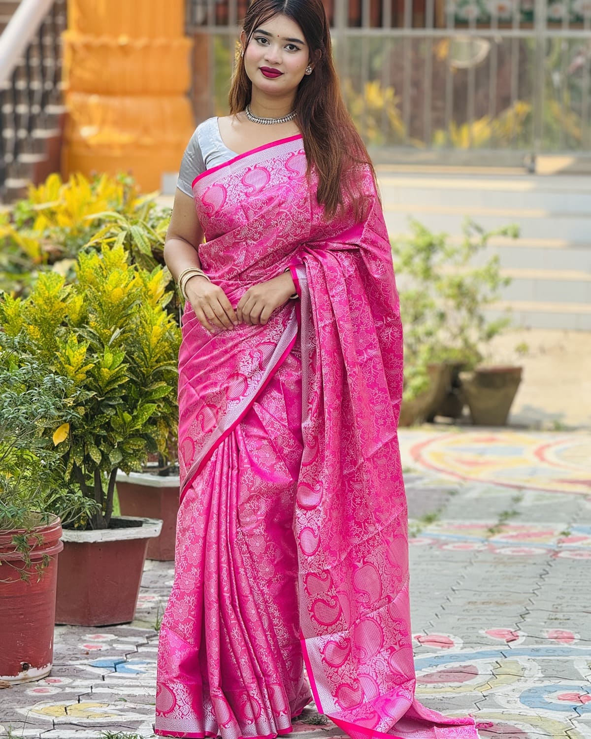 ব্লাউজ পিস সহ সফট কাতান শাড়ি - KT8
