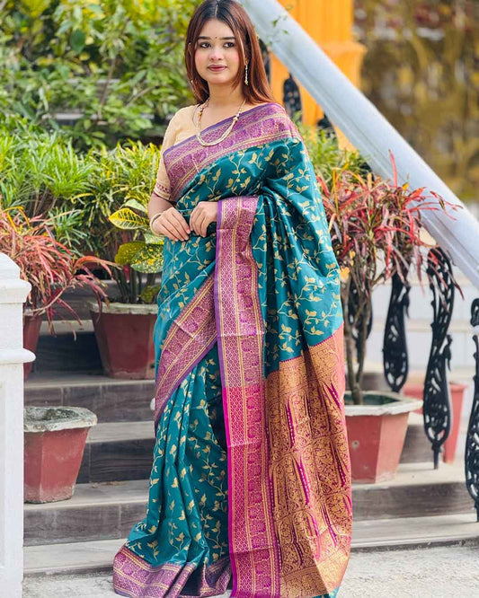 ব্লাউজ পিস সহ পেস্ট কালার জরি কাতান শাড়ি - JT6