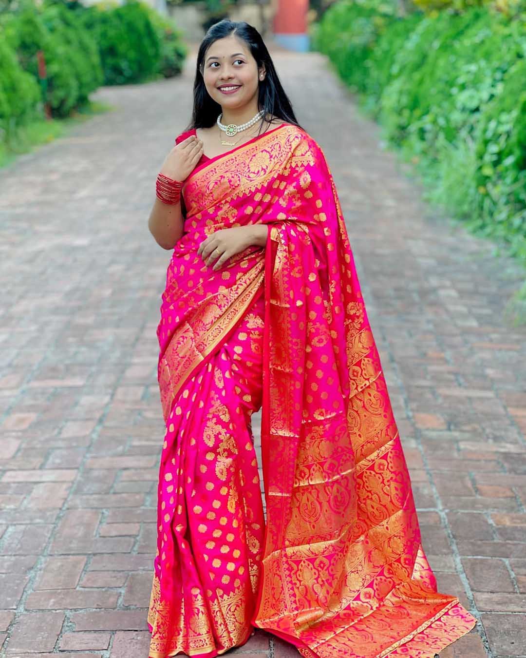 ব্লাউজ পিস সহ সফট লতা কাতান শাড়ি - LT2