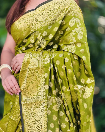 ব্লাউজ পিস সহ সফট লতা কাতান শাড়ি - LT3