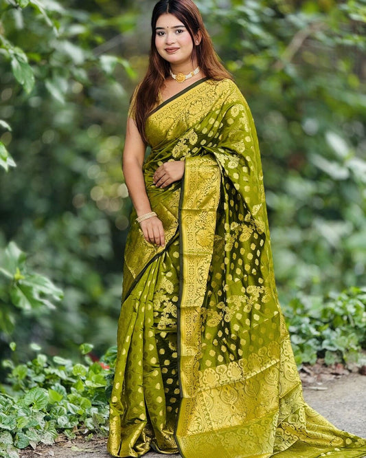 ব্লাউজ পিস সহ সফট লতা কাতান শাড়ি - LT3